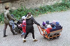 Голодец подтвердила обсуждение поощрения молодых женщин с двумя детьми