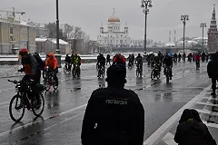 В Екатеринбурге росгвардейцы задержали закладчика с большой партией наркотиков