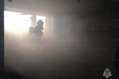 Второй за неделю частный дом загорелся на Щербакова в Екатеринбурге (ВИДЕО)