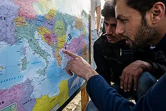 Kronen Zeitung: 20 тысяч вооруженных мигрантов готовят прорыв в ЕС