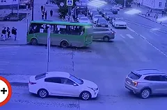 Автобус влетел в толпу пешеходов в Екатеринбурге. Погибли четыре человека