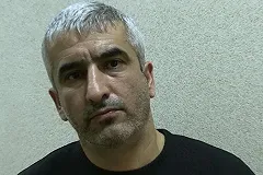 Таксиста, протащившего за собой гаишника по улице Челюскинцев, отправили в СИЗО