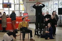 На вокзале Екатеринбурга прошли литературные чтения и театральная постановка