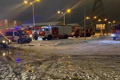 Что случилось? В Екатеринбурге по тревоге подняли десятки пожарных