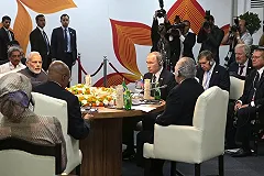 Прокурор назвал Гоа местом требования Улюкаевым взятки у Сечина