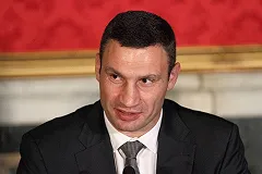 Кличко ударился головой об икону