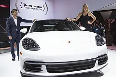 Пользователи сети попросили детей Кадырова «тоже подарить им тачку»