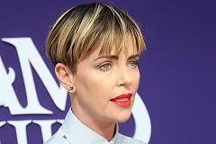 Шарлиз Терон вывела 7-летнего сына на прогулку в одежде для девочек