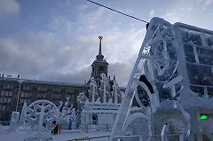 В мэрии Екатеринбурга признали, что автобусы редко ходят из-за нехватки водителей