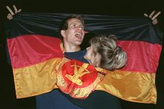 25 лет официальному объединению ФРГ и ГДР