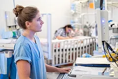 Спасенный в Магнитогорске младенец пошел на поправку