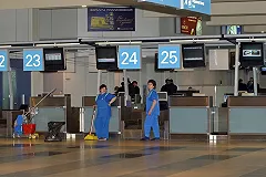 В Домодедове уборщик нашел конверт с 6 500 евро