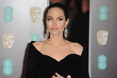 Екатеринбуржец выставил на продажу подлинный автограф Анджелины Джоли