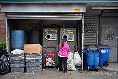 Пластиковый бизнесмен рассказал, как снизить платеж за вывоз мусора