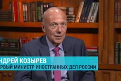 Михалков рассказал, как «Мистер Да» Козырев кинулся на фабричные робы в США