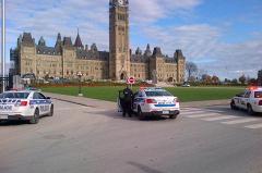 Харпер назвал нападение на парламент атакой на канадские ценности
