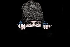 В Екатеринбурге завели уголовные дела на женщину, обманувшую десятки горожан