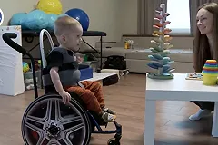 Родители Миши Бахтина и его врачи нашли компромисс в лечении СМА