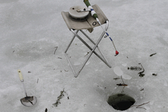 МЧС просит уральцев не выходить на лед