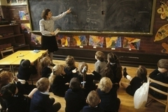 Школу и детсад решили объединять в Свердловской области