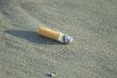 Американский табачный гигант запретит сотрудникам курить на работе
