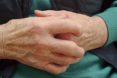 Телефонные мошенники выманили деньги у 101-летнего екатеринбуржца