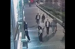 «Депутат-скандал» увеличил награду за личность вандала, сорвавшего с мэрии Екатеринбурга букву «Г»