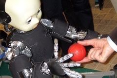 Домашний робот-чистильщик совершил суицид на электроплите