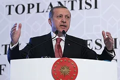 Эрдоган потребовал от США сделать выбор между Турцией и сирийскими курдами