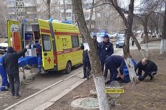 В Нижнем Тагиле 18-летний парень упал с крыши дома и погиб