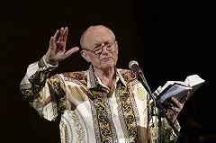 Евгений Евтушенко госпитализирован в Москве из-за проблем с дыханием