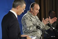 Норвежский журналист предложил «обрезать крылья» главкому НАТО в Европе