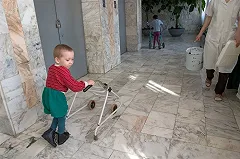 Екатеринбург заполонили «мутные» волонтеры, собирающие деньги на больных детей