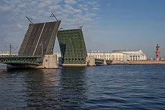 Продажи свердловских туроператоров упали на 40%