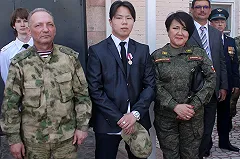 Росгвардия наградила ученика, спасшего детей при нападении на школу в Бурятии