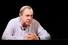 Осужденный за получение взятки в 3 млрд рублей уральский депутат бесследно исчез