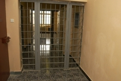 Умер житель Люберец, выбросившийся из окна с женой и сыном