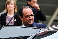 Олланд решил приостановить поставку России первого «Мистраля»