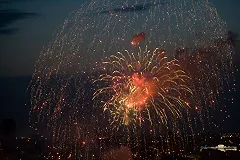 Стало известно, кто заказал вчерашний мегасалют в Екатеринбурге