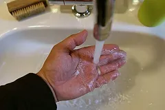 Жители Уктуса три недели сидят без горячей воды