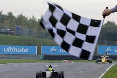 Грузы команд «Формулы-1» начали прибывать в Россию