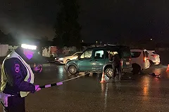 Таксист сбежал, бросив пассажиров, с места ДТП на улице Альпинистов в Екатеринбурге