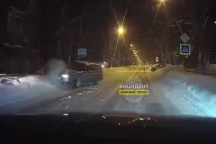 Свердловский водитель легковушки сбил девочку на пешеходном переходе