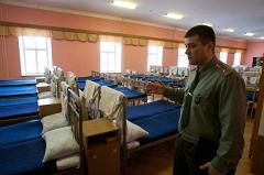 СМИ: К ремонту казармы ВДВ в Омске привлекали наркоманов и алкоголиков