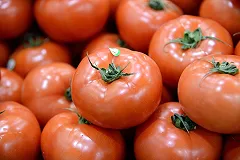 Цены на помидоры и огурцы в РФ начали быстро расти в ожидании запрета турецких