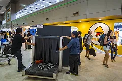 Сотрудники ФСБ пронесли муляж бомбы к самолету в камчатском аэропорту