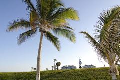 «Cанкциям вопреки»: вице-спикер ГД Лебедев проводит региональную неделю в Майами