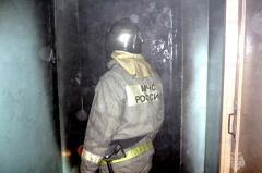 Пожар на предпоследнем этаже высотки случился на Уралмаше