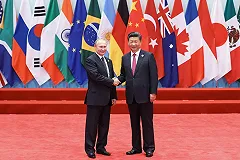 Лидер Китая обрадовался подаренному Путиным мороженому