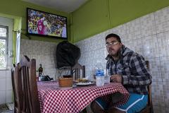 Треть телевизоров в домах россиян принимает сигнал только аналогового ТВ